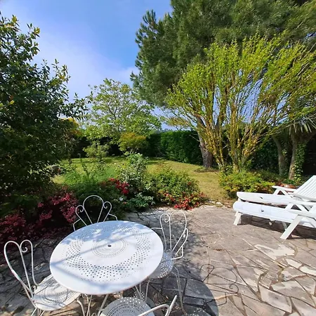 Nausicaa, Maison Avec Joli Jardin Clos Arbore Maison d'hôtes 4*